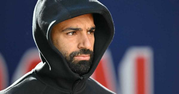 "لقاء سري" بين صلاح وهندرسون يثير التكهنات.. هل حسم وجهته؟