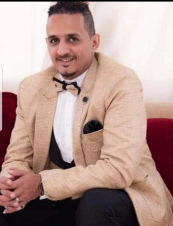 عصابة مسلحة تعتدي على الناشط الدبعي وتهدده بالتصفية