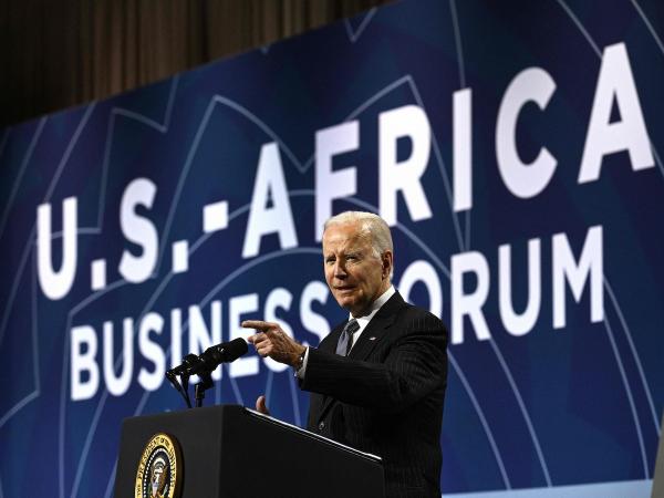 بايدن يشدد على أهمية إقامة شراكة مع إفريقيا