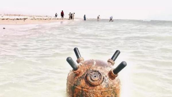 صيادون يبلغون "نزع الألغام" عن صاروخ حوثي وسط الشعاب المرجانية في ذو باب