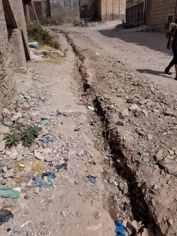 أمام محافظ تعز.. فساد مياه التربة يعزز بدعم السلطة المحلية في الشمايتين 