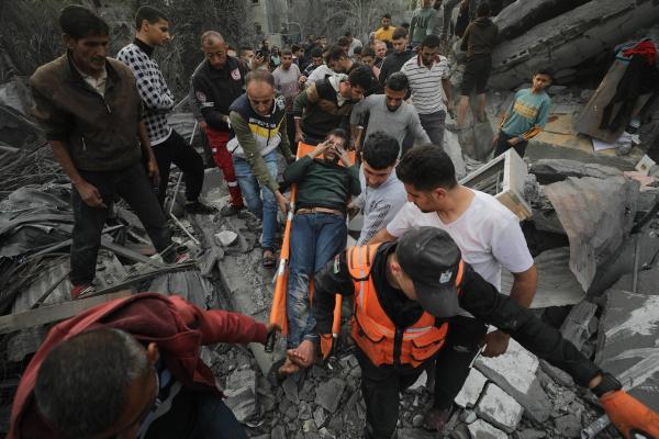  قتلى وجرحى في قصف إسرائيلي استهدف محيط مدرسة تابعة للأونروا وسط غزة
