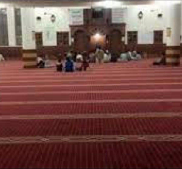 كتم أنفاس قيادي حوثي في مسجد  عنس بذمار لمنعه من ترديد الصرخة 