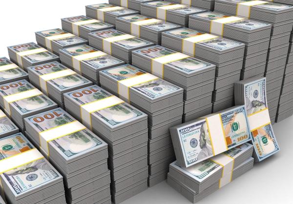 الطلب على الدولار الأمريكي إلى أدنى مستوى منذ العام 2020