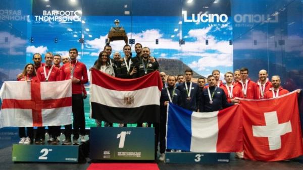 منتخب مصر للإسكواش يحتفل بفوزه ببطولة العالم برقصة "الحرية"  
