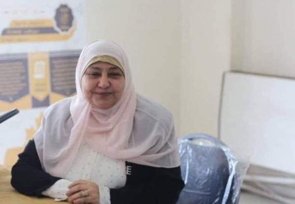 الموت يغيب إعلامية يمنية شهيرة