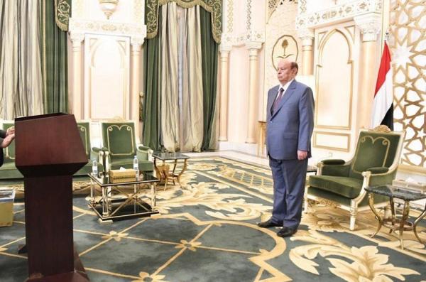 أسماء -  5 وزراء يغادرون عدن لأداء اليمين الدستورية في الرياض