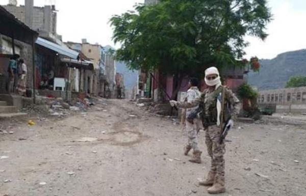 نقطة إخوانية تعتدي بالضراب على أسرة من موزع بسبب رفضها دفع جبايات