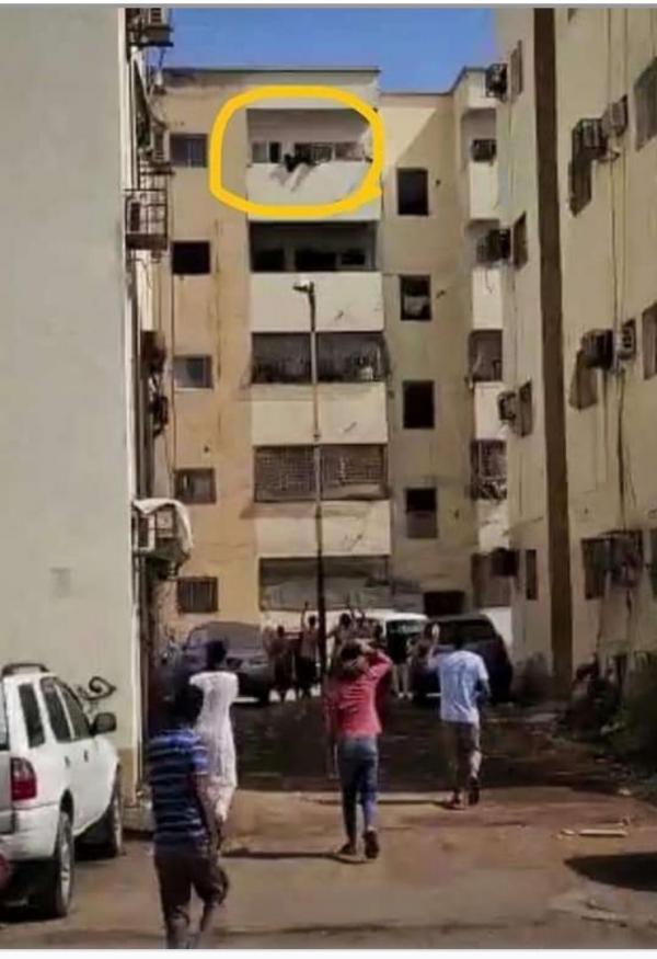 انتحارامرأة مسنة من الدور الخامس في عدن 