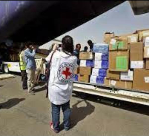 منظمات تابعة لعصابة الحوثي تنهب أموال المانحين