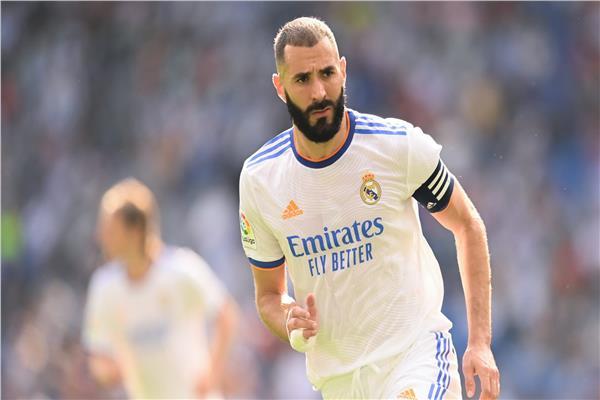 "كان بوسعه أن يلعب في قطر".. وكيل بنزيمة يفجر "مفاجأة طبية"