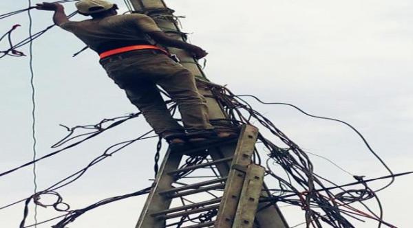 القبض على عصابة سرقة الأسلاك الكهربائية بلحج