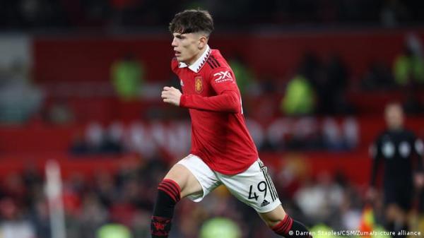 عمره 18 عاما فقط.. جماهير مانشستر تجد خليفة رونالدو بسرعة