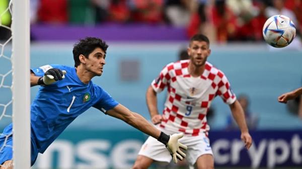 "عملاقا أوروبا" يريدان بونو.. محادثات "الصفقة الحلم" بدأت