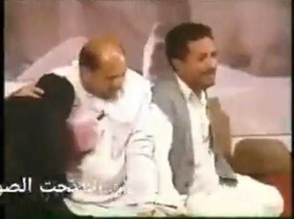 اتهمته باستهداف مشروعها: عصابة الحوثي تبتز أحمد حجر بأعمال فنية قديمة