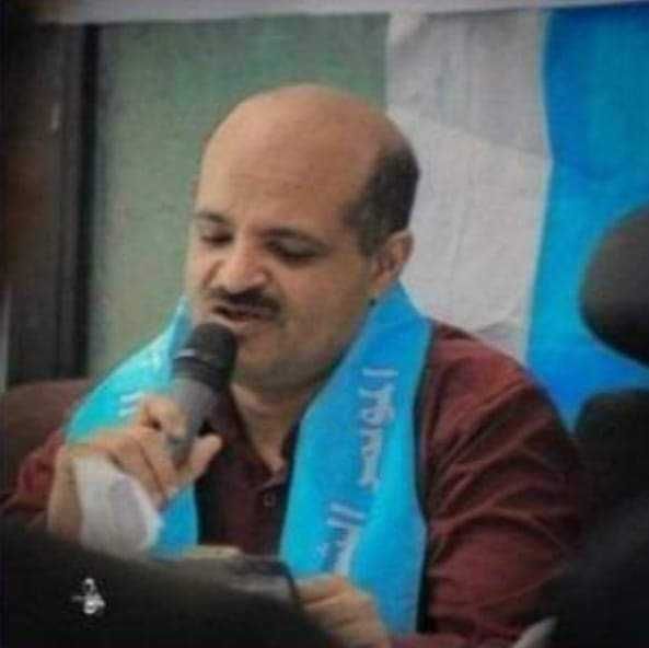 مسلحون يتعرضون للبركاني وينهبون سيارته وهاتفه في تعز.