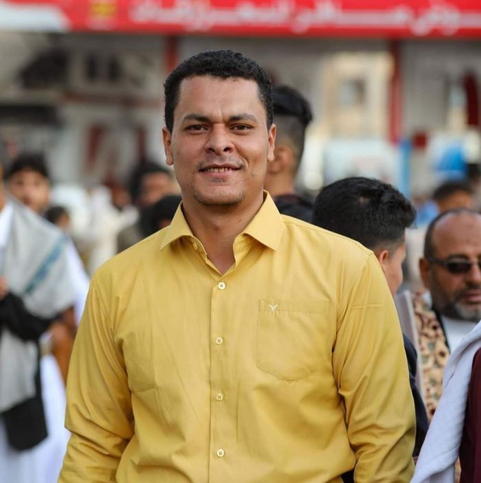 اعتداء نقطة الهنجر في تعز على الناشط صلاح الرحال بعد كشفه لجبايات الإخوان. 