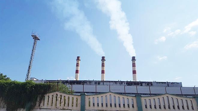 الحكومة تتجاهل مناشدة الكهرباء عدن توفير الوقود وتستدين من تاجر بالمكلا