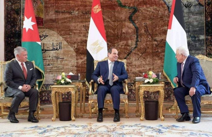 اللوح : الرئيس أبو مازن يصل غداً الأحد للمشاركة في أعمال القمة الثلاثية المصرية الأردنية الفلسطينية