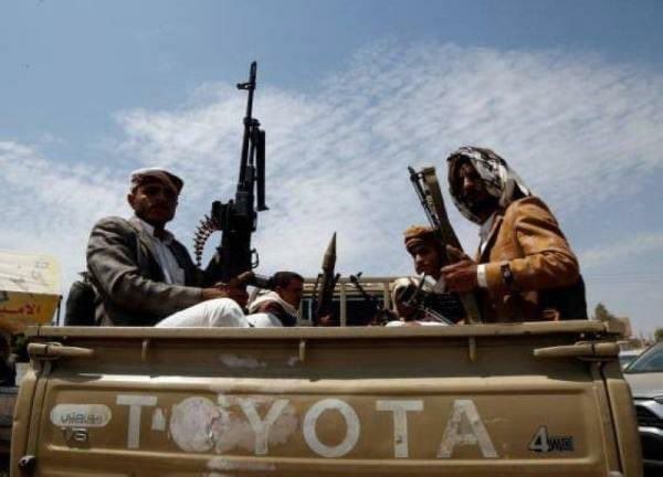 تشقق أسطح مدارس أجرتها مليشيا الحوثي على تجار مولدات الكهرباء