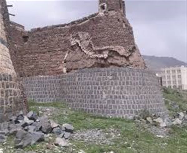 خطر الانهيار يهدد قصر غمدان الأثري في صنعاء 