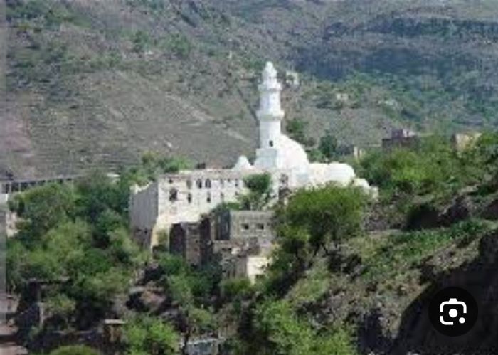 في جريمة مروعة.. العثور على طفلة مشنوقة غرب محافظة تعز