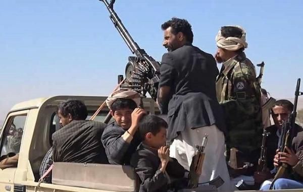 حملة حوثية على إحدى عُزل إب بسبب الصرخة الخُمينية