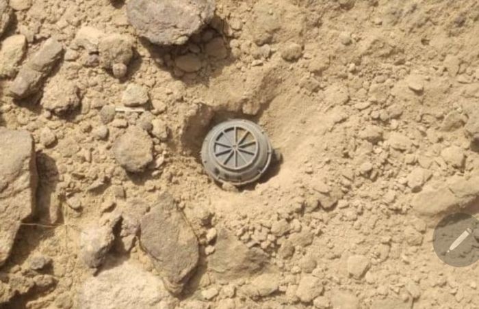إصابة عاملين بفرق تفكيك ألغام في مأرب و مصرع مدنيين بالدريهمي
