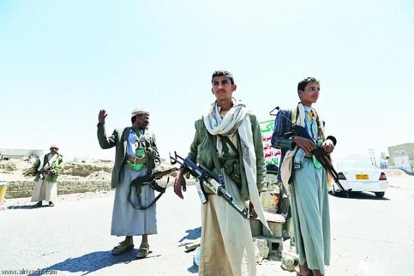 يتقاسمها قياداتها.. العصابة الحوثية تنهب ملايين الريالات من التجار و المواطنين في تعز