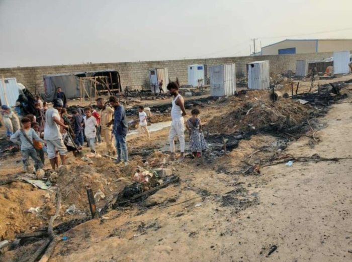النيران تحوّل مخيم للنازحين بمأرب إلى رماد 