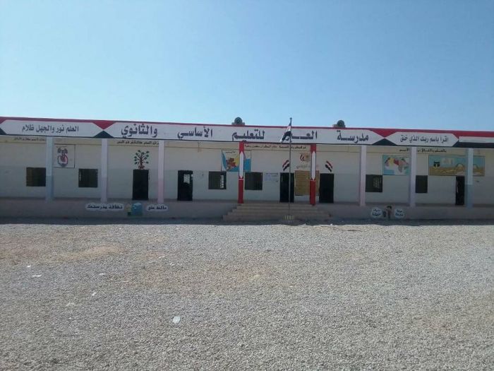 مدير تربية العبر حضرموت يوجه بإغلاق المدرسة الوحيدة للنازحين