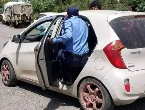 مليشيا الحوثي تسلم جولات المرور بإب لمتعهدين من عناصرها مقابل مبالغ مالية