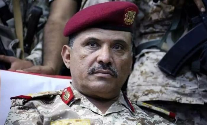 مقتل مواطن وإصابة آخر على يد مرافق قائد محور تعز "خالد فاضل"