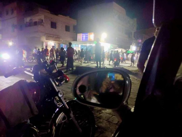 قلق كبير في عدن ولحج بسبب الأفارقة حاملين الأسلحة و السواطير