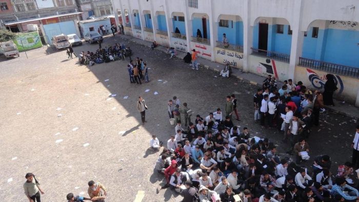 الحوثيون يقومون بتعديل جداول الحصص المدرسية في أمانة العاصمة