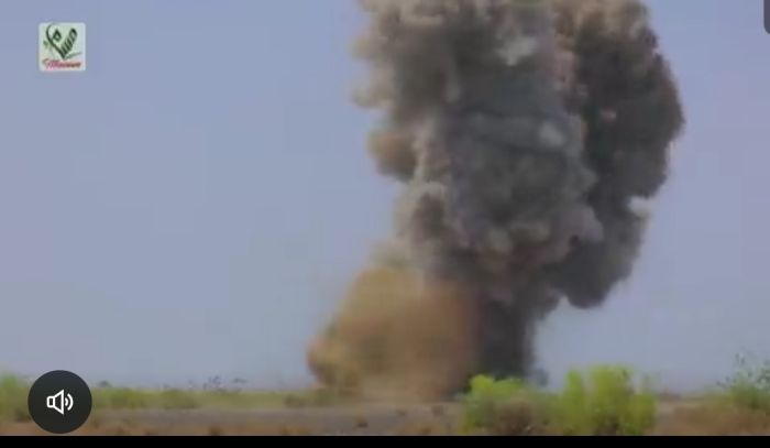 إتلاف كمية من مخلفات ألغام عصابة الحوثي غرب تعز