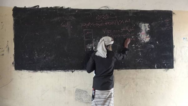 مدارس لحج تشكو نقص المعلمين والكتاب المدرسي