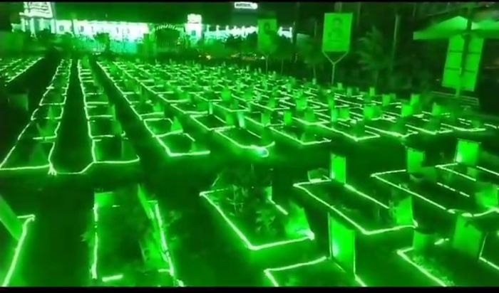 " تزيين المقابر " موضة حوثية جديدة تثير سخرية اليمنيين  