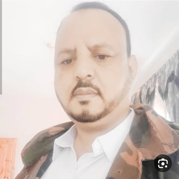 حكم حوثي جائر يقضي بحبس ناشط وتغريمه وإغلاق حساباته في التواصل الاجتماعي