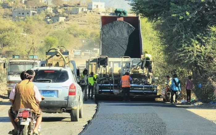 صيانة طريق تعز التربة بعد إعادة تأهيله يكشف عن فضيحة فساد