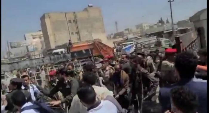مليشيا الحوثي تعتدي على مسيرة تُطالب بالقصاص من قاتل الطبيب السامعي بذمار