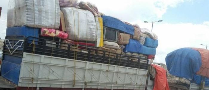 مليشيا الإرهاب الحوثية تحتجز شاحنات بضائع لصناعة أزمة جديدة