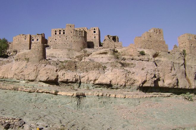 بمزاعم دعم غزة والأقصى:  عصابة الحوثي تستحدث معسكرات جديدة لاستقطاب المقاتلين