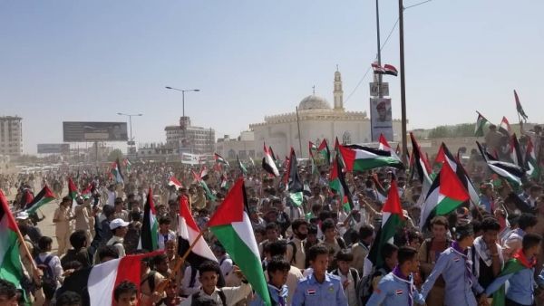 تظاهرات حاشدة في مارب تأييدًا لقطاع غزة ومشاركة آلاف الطلاب