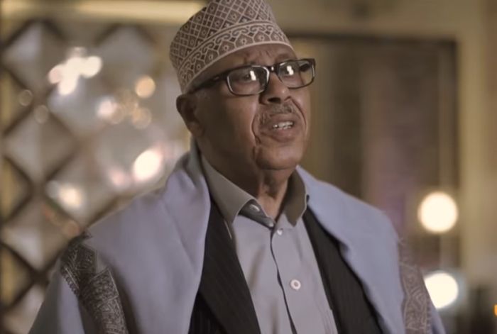 أيوب طارش "شعارنا إنسانية"