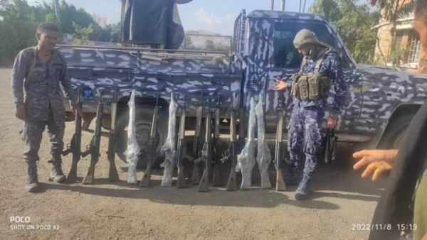 مصادرة أسلحة كانت في طريقها للحوثي من نقطة الأقروض بتعز