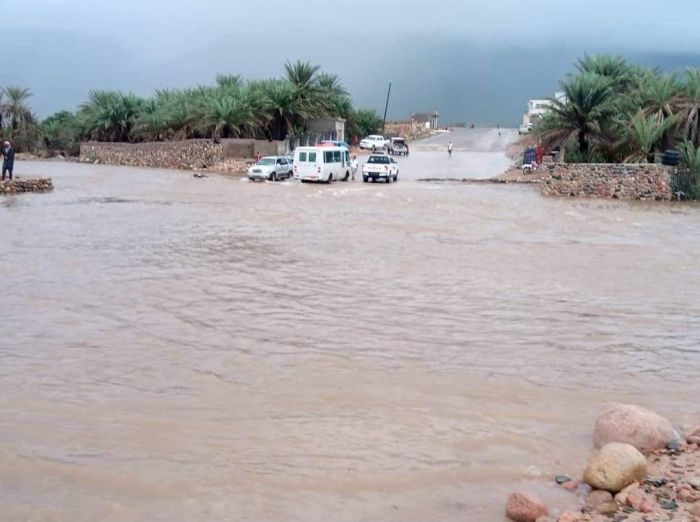 سيول جارفة تجتاح سقطرى وحملة لإنقاذ العالقين