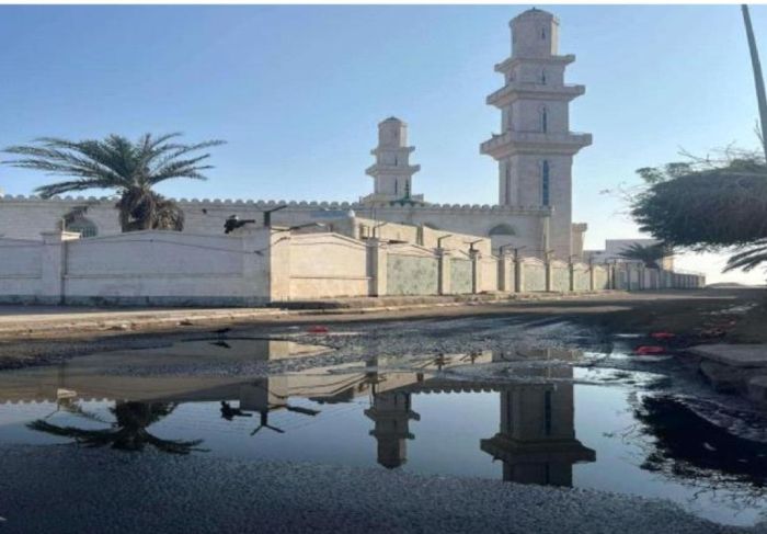 المجاري تحاصر حي بخور مكسر