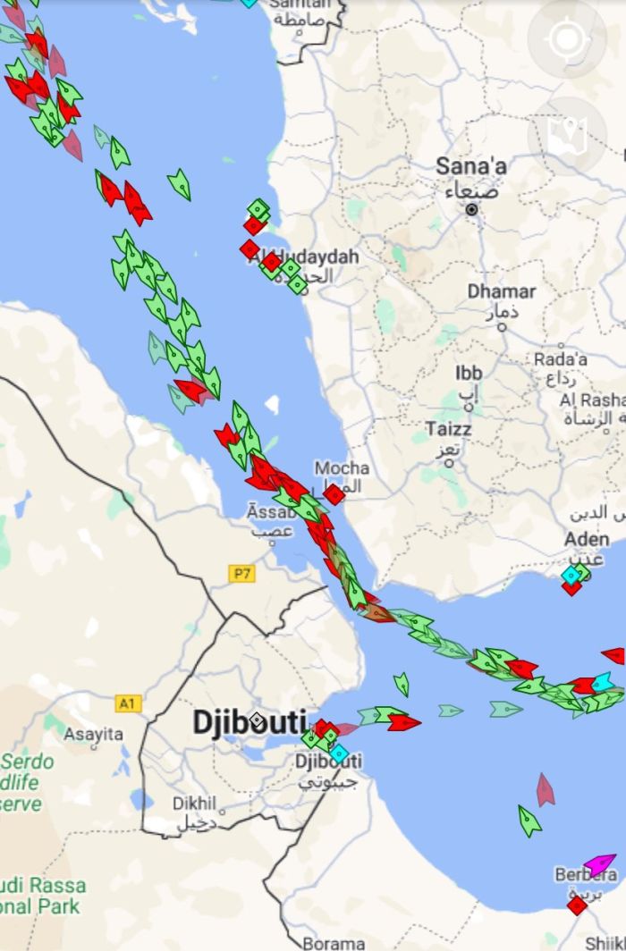 تطبيق إلكتروني يفضح ادعاءات الحوثي بمنع السفن الإسرائيلي من عبور البحر الأحمر