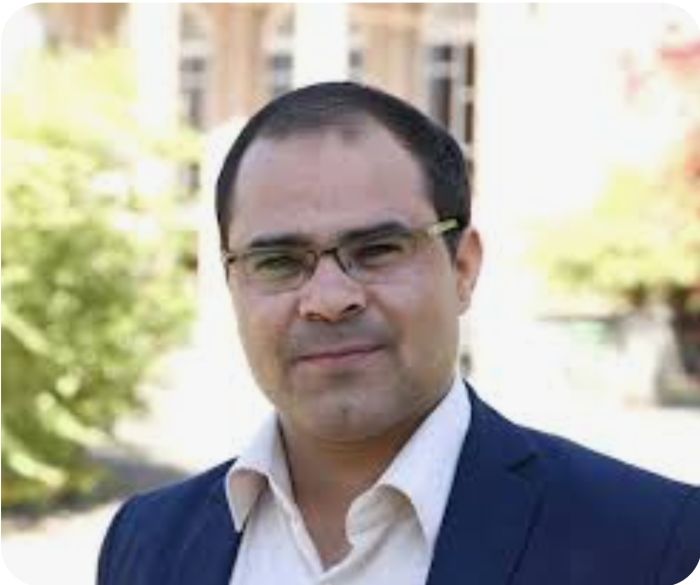 سخرية من "التغيير الجذري" الذي طال مؤسسات الإعلام الحكومي المحتلة بصنعاء